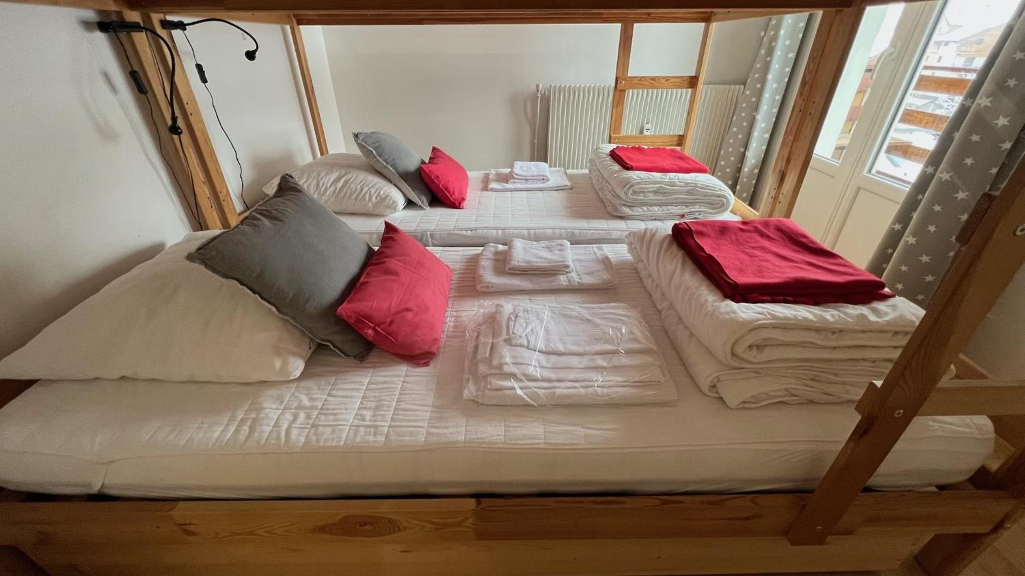 Rouge Canneberge -8 Personnes- 84M2 Vue Degagee Setaz Валуар Экстерьер фото