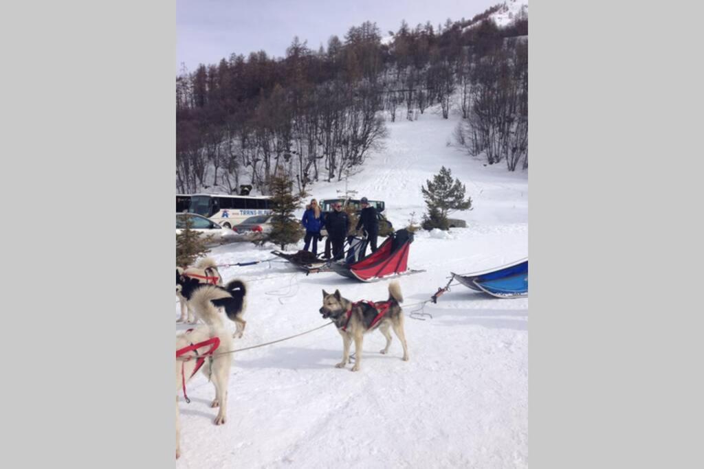Rouge Canneberge -8 Personnes- 84M2 Vue Degagee Setaz Валуар Экстерьер фото
